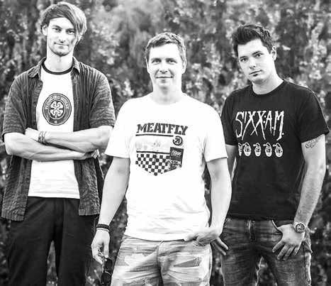 Miláček publika a zpěvák Vláďa Šafránek se vrátil na pódium po zdravotních komplikacích, tak přijďte rockového harcovníka a dlouholetého frontmana kapely Harlej na Masarykovo náměstí pořádně podpořit!