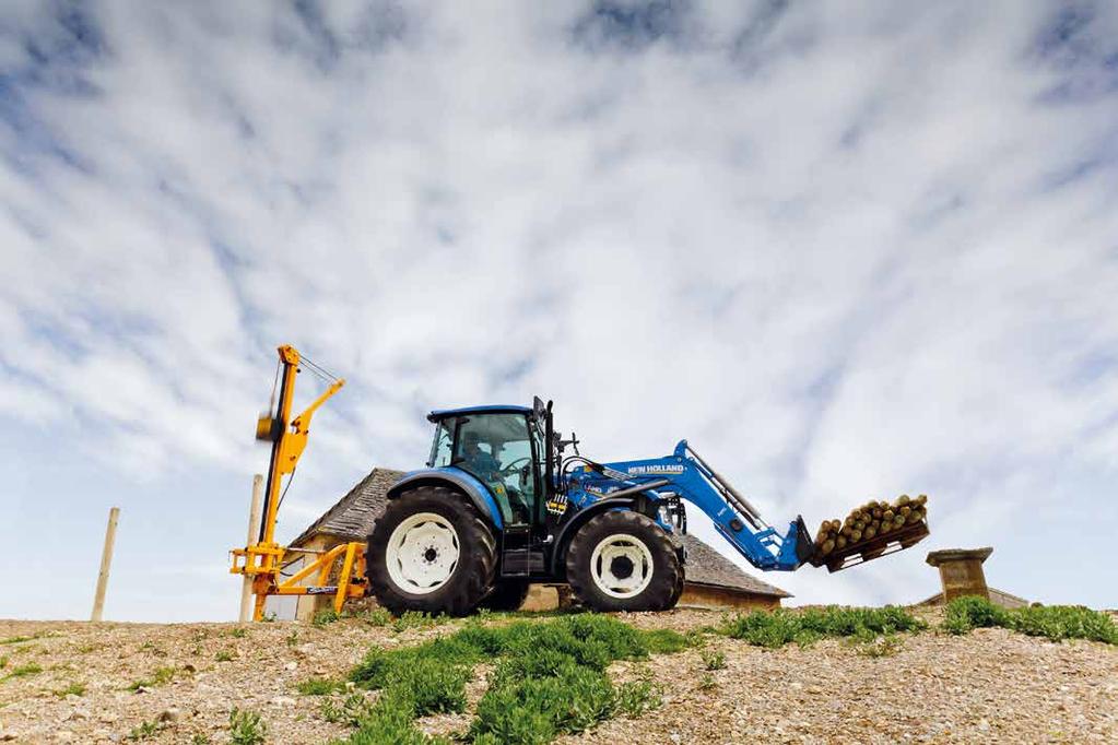 14 VÝVODOVÝ HŘÍDEL PTO & HYDRAULICKÝ SYSTÉM 15 Flexibilní výkonnost hydraulického systému vyhovuje všem farmářům Hydraulický systém traktorů modelové řady T5 vyhovuje všem operacím, které jsou