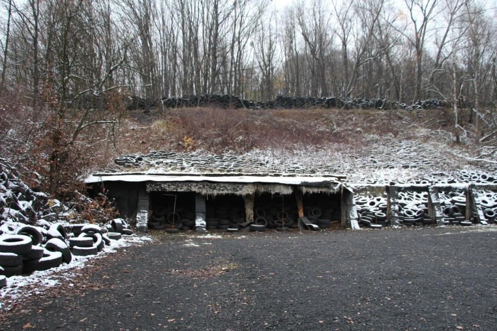 pneumatikami. Tento val zobrazuje obrázek č. 4. Obrázek č.