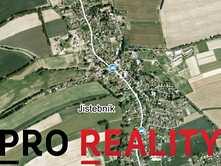2. srovnatelná nemovitost K prodeji stavební pozemek v obci Jistebník o celkové výměře 1661 m2. Dle platného územního plánu obce je pozemek určený k výstavbě RD.