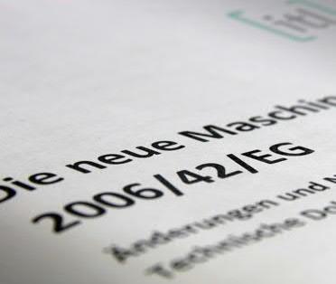 Safety Integrated - směrnice a stav produktu Normy a předpisy pro bezpečný stroj jsou stále přísnější Směrnice 2006/42/EC je závazná pro provoz strojů v rámci evropské unie Výrobce stroje musí stavět