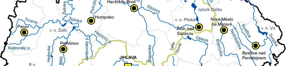 Českomoravskou vrchovinu budují přeměněné horniny s malým obsahem živin, převahou SiO 2, což je činí kyselými - proto jsou na nich většinou hnědé kyselé, čili živinami nenasycené půdy.