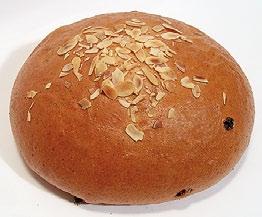 520 g 620043 chléb pšenično-žitný Mrkvovo-dýňový chléb 400 g 620037 Pšeničná mouka*, voda, žitná chlebová mouka*, mrkev* (5,9 %), lněné semínko neloupané*, slunečnicové semínko loupané*, dýňové