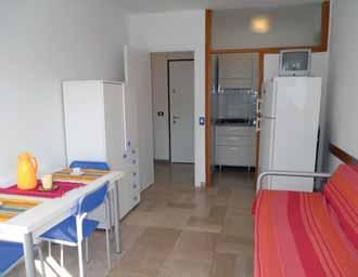 26 150 m RESIDENCE PIDA poloha / pláž: Bibione - Pineda, pláž - 150 m, centrum - 150 m vybavenost a služby: výtah, 1 kryté parkovací stání / apt.