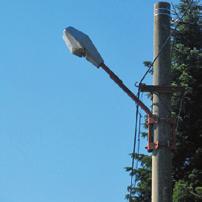 ZPŮSOB INSTALACE SVÍTIDEL Svítidla by se měla instalovat vždy vodorovně.