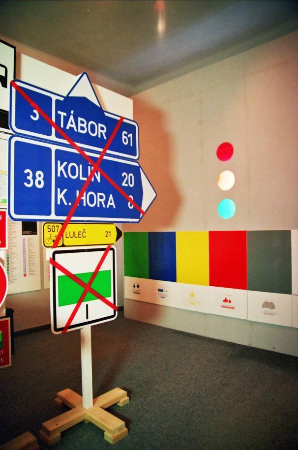 Jde o zcela originální koncepci stavějící na dlouholetém výzkumu Mezinárodního institutu informačního designu.
