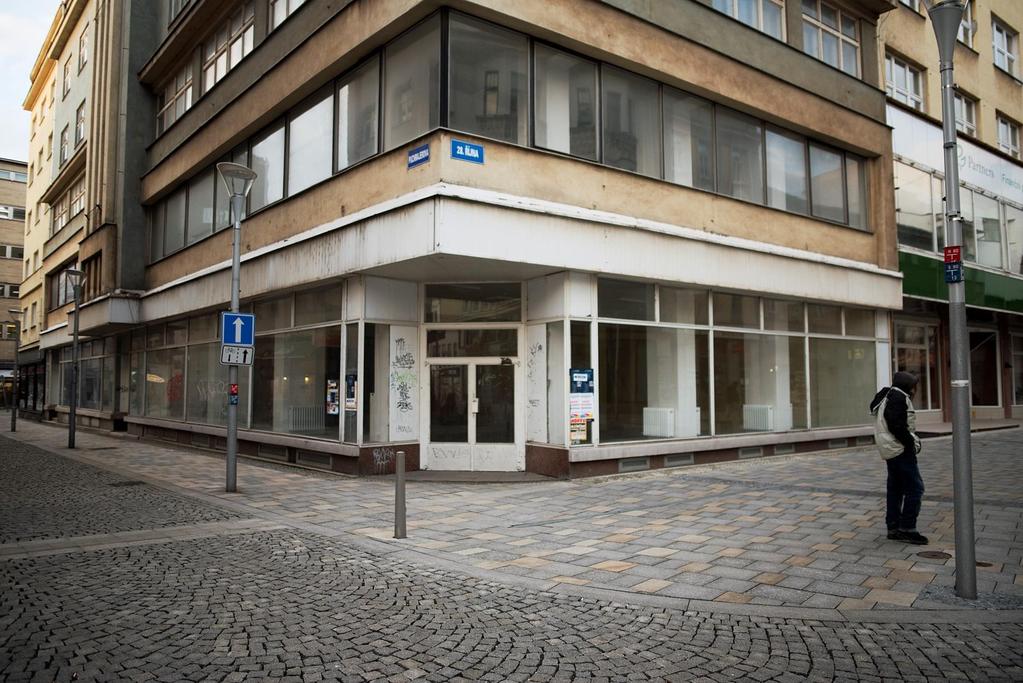 Definice cílů a popis hodnotících indikátorů CÍLE 1) Zprovoznit službu, která občanům umožní za pro ně dostupných podmínek realizovat své projekty v prázdných prostorách či na neužívaných