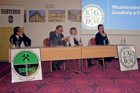 Z MEDZINÁRODNÝCH STYKOV ročník 65/07, 09, číslo 7 Ing. Tomáš Matušík, Ing. Zdeněk Mučka, Ing. Robert Vochta, Ph.D. (všichni OKD, a. s.) a Ing. Petr Stanislav (Coal Services, a. s., Most).