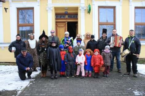LEDEN 2019 24. 1. - Výstava fotografií 22. 3. Zbyňka Hobzy 1. 1. Novoroční ohňostroj na náměstí 17.00 náměstí Míru 9. 1. Klub přátel historie 16.30 - Horní Újezd a Špalkův mlýn 12. 1. 17. 1. 16.00 Novoroční setkání Společnosti O.