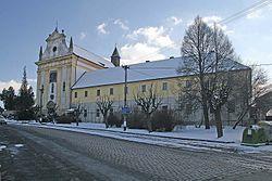 9. Vymyslete "znělku" večerního adventního setkání, kterou vz dy před tímto setkáním pustíte či zazpíváte a budete při ní zapalovat adventní věnec. 10.