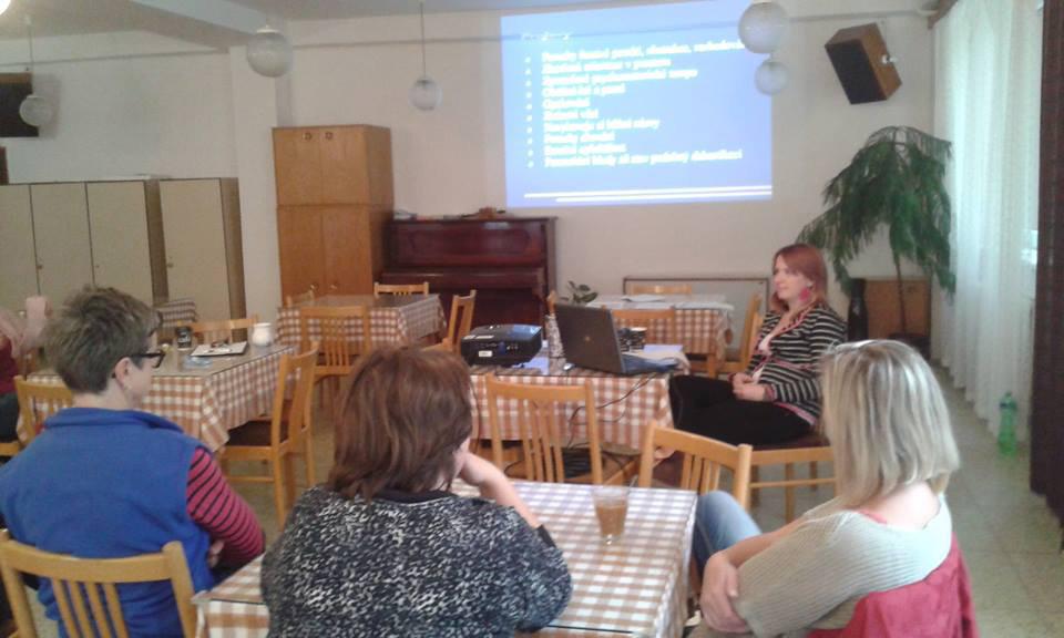 Celostátní konference ČAPS Od 1. 12. 2016 jsme zapojeni do projektu Zapojení rodiny a blízkých do péče jako společná cesta k co nejkvalitnějšímu životu.