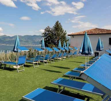 LAGO DI GARDA ITÁLIE 306 10 m 500 m HOTEL INTERNAZIONALE poloha: Torri del Benaco, jezero - 10 m, centrum - 1,5 km, Garda - 5 km vybavenost a služby: recepce / lobby /