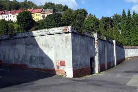 10. Městský hřbitov z počátků města, s hromadným