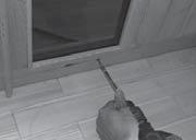 Poznámka: Když umísťujete HORNÍ KRYT,