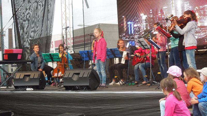 9. 6. 2016 Vystoupení pro rodiče dramatický kroužek 16. 7.
