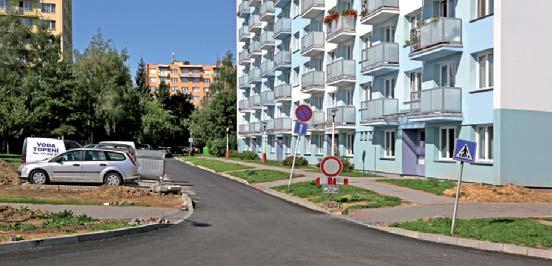 V srpnu byla zahájena výstavba autobusové zastávky s přístřeškem ve Stoklasné Lhotě (na návsi) za 675 tis. Kč a demolice objektů v bývalých kasárnách Jana Žižky za 1 mil. Kč. V září zahájíme stavební úpravy Růžové ulice a soutek za 4,5 mil.