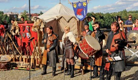 tříd na 250 m měření sil nejmladší kategorie Táboráků s rytíři ve zbroji (A.R.G.O.) 17.10 17.50 hodin: běh na 800 m kategorií kadeti, mladší žactvo, starší žactvo 18.