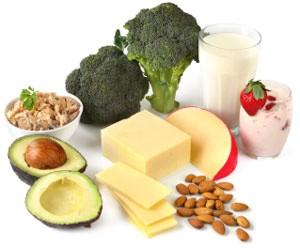 VÁPNÍK V potravinách rostlinného původu dostupnost snížena Přítomností fytátů, kyseliny šťavelové, většího množství vlákniny Správně naplánovaná vegetariánská strava dokáže zajistit dostatečné
