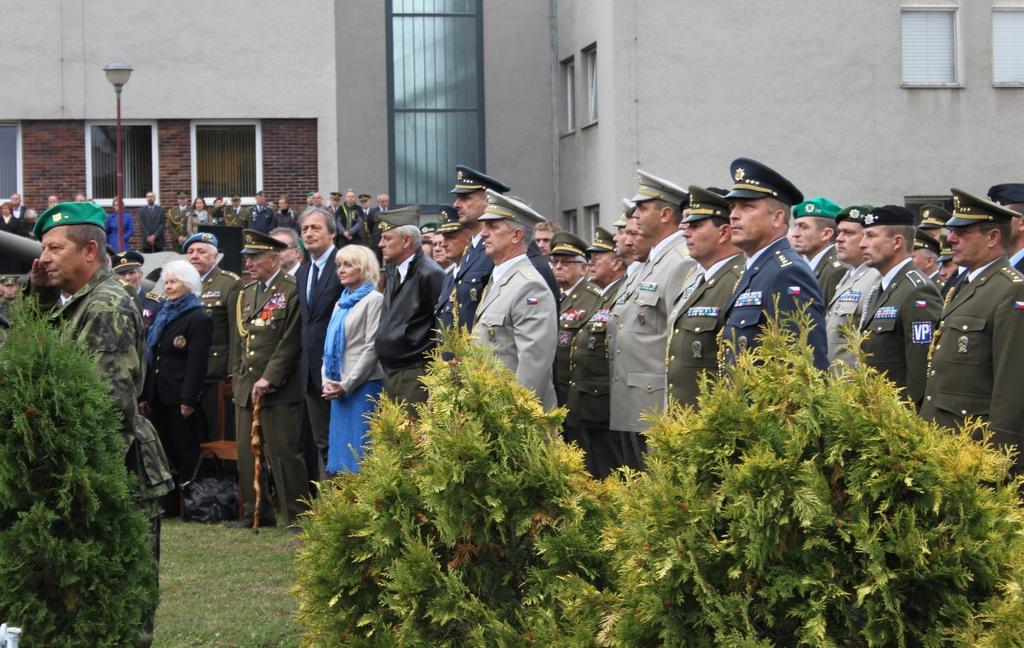 Primárním úkolem školy je vzdělávání. Jeho nedílnou součástí je také branná, vlastenecká, společenská a občanská výchova mladých lidí.
