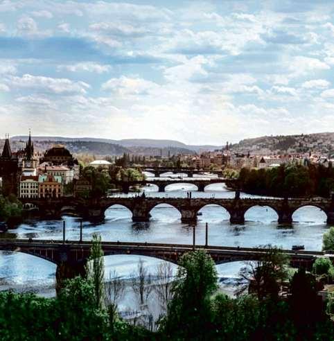 Praha 29. června 2018 37 Zahrádky mají svá pravidla Středočeská města předzahrádky restaurací podporují. Nájem za ně je většinou pouze symbolický.
