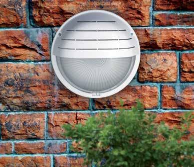 TRIO TRIO bílá čirá TRIO černá čirá GRILL 95 mm 90 mm 250 mm 250 mm bílé svítidlo s čirým skleněným krytem, 3 vstupy, max.100w 120,00 Kč černé svítidlo s čirým skleněným krytem, 3 vstupy, max.