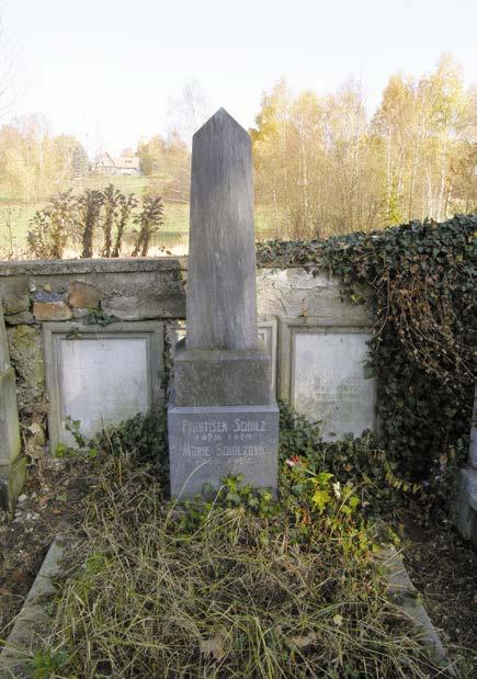 Marie Zavřelové na hřbitově v Chrudimi.