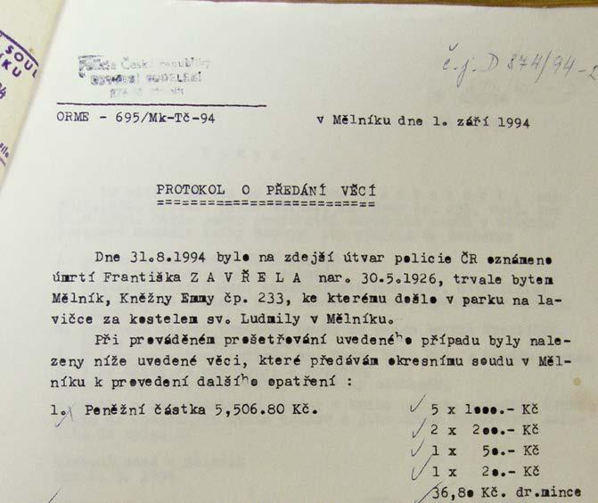Na fotografii vlevo jediný syn Františka Zavřela a Marie Čejkové František Zavřel mladší, narozený v