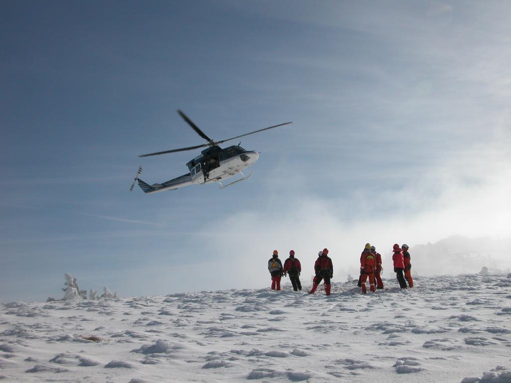 Ukázky z výcviku leteckých záchranářů