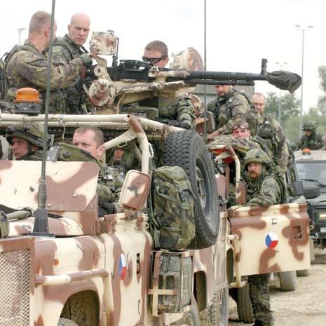 MINISTERSTVO OBRANY ČR Na území Afghánistánu působil od července 2008 1. kontingent Uruzgán, který se podílel na ochraně a obraně nizozemské základny Hadrian v provincii Uruzgán.