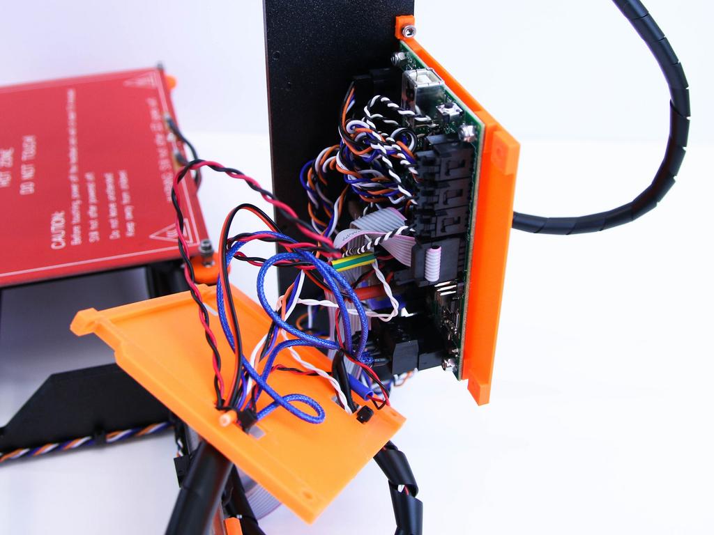 Pokud Vaše elektronika vypadá jinak, tento krok přeskočte Step