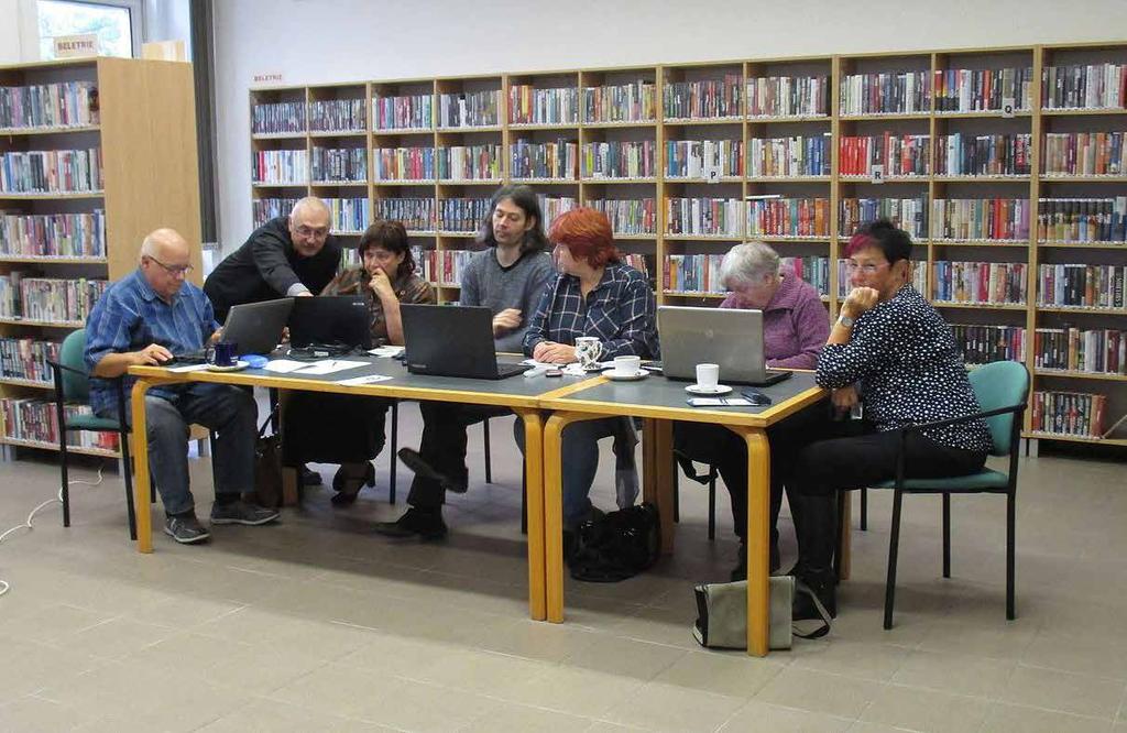 Senioři píší Wikipedii už v devíti městech ČR Program Senioři píší Wikipedii se v roce 2016 rozrostl nejen za hranice Prahy do dalších českých měst, ale podařilo se nám ho rozšířit i na Moravě a ve