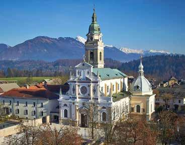 Obhajanje svetega tridnevja Sveto velikonočno tridnevje si je skozi cerkveno tradicijo pridobilo osrednje mesto liturgično-duhovnega praznovanja Cerkve.