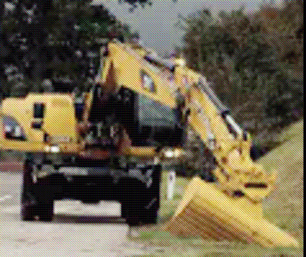 2) Hydraulické kladivo: Hydraulické kladivo se používá výhradně na bourací práce (betonové plochy, demolice