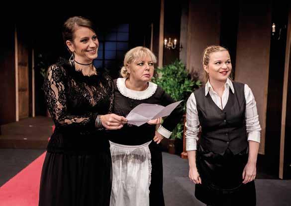 Největší devizou filmu je jeho hvězdné obsazení: C. Deneuveová v roli Gábi, D. Darrieuxová v roli Babi, I. Huppertová jako Augusta, E. Béartová coby Luiza, F. Ardantová v úloze Blanky, V.
