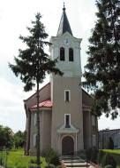 21) dal postaviť rod Kelecsényi v 18. stor. V 19. stor. bol prestavaný na klasicistickú kúriu v pôdoryse tvaru L.