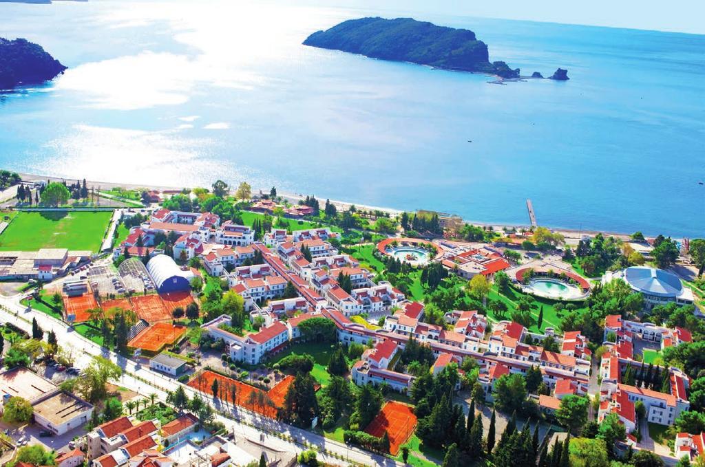 126 hotelový komplex Slovenska plaža Budva ALL INCLUSIVE raňajky, obedy a večere formou bufetu 10:00 23:00 bar s čapovanými domácimi alko a nealko nápojmi 11:30 dezert (zmrzlina, palacinky, štrúdľa )