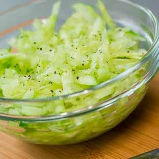Saláty Salads Salate Bez lepku Gluten free Glutenfrei Jarní salát z červené rýže se zeleninou a zálivkou z vinného