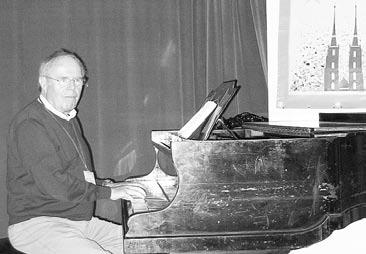 Konklude kantis kanton Ave Maria en Esperanto de la komponisto Franz Schubert s-ro Mariusz Domaszevicz. La dimanĉan solenan tagon konkludis kant-koncerto en Esperanto de s-ino Jadwiga Dzięgielewska.