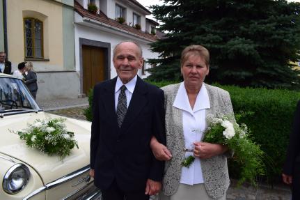 lekce ZDARMA SÁLE 19:15 NEDĚLE Novée lekc í od zář - věk alespoň 18 let výborné komunikační schopnosti pečlivost, spolehlivost a poctivý