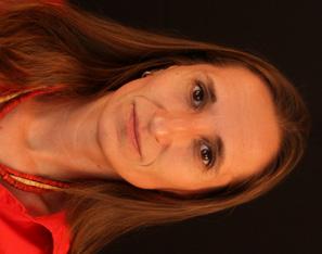 Profesionální učitelský sbor / Professional teachers team Být učitelem nikdy nebyl můj cíl. Chtěla jsem být bytovým designerem, zahradním architektem, malířem, módním návrhářem.
