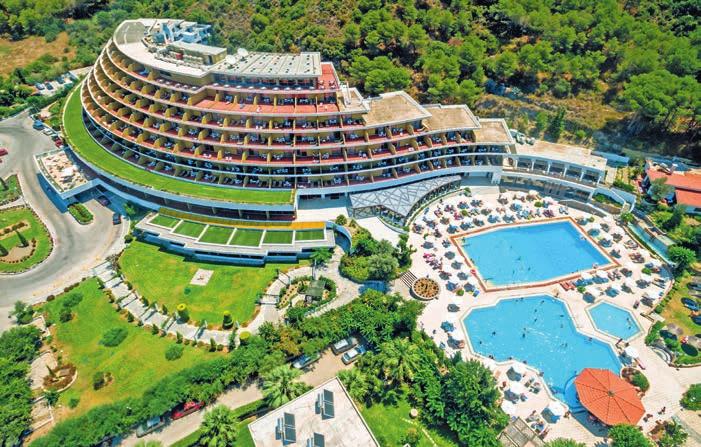 HOTEL OLYMPIC PALACE FFFFF (polopenze), Brna, Ostravy 1. dítě 2-12 let 99 Kč, při uplatnění slevy za včasnou rezervaci 8 490 Kč Rhos / Ixia str.69 rezervace na www.firo.