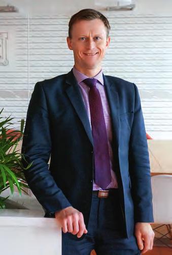 KOMERČNÍ PREZENTACE ZÁLEŽÍ VÁM NA SVÉ BUDOUCNOSTI, INVESTUJTE DO VZDĚLÁNÍ A PODPOŘTE HO STUDIEM US MBA PROGRAMU NA FP VUT V BRNĚ Každý, s kým se v životě potkám, mě v něčem předstihuje.
