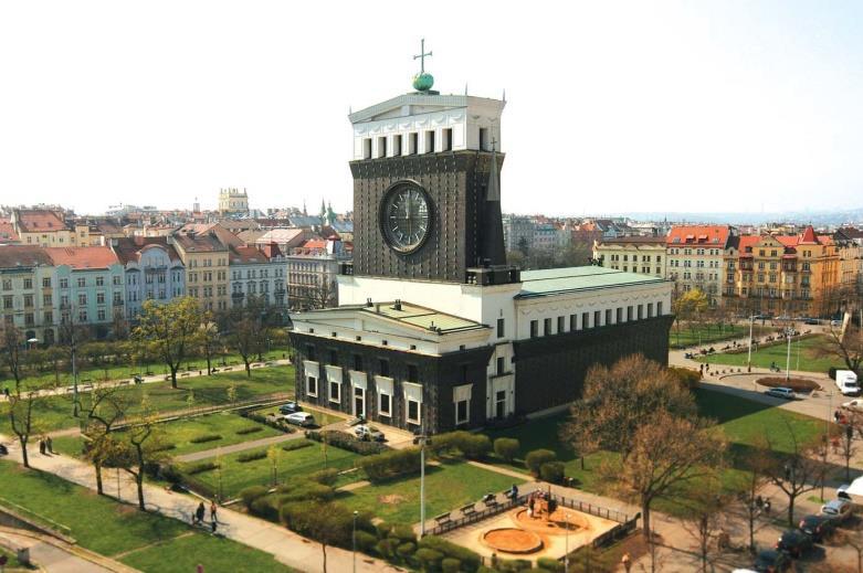 Praze na Královských Vinohradech. Od 16.00 hod. se koná ve videosále v 1. patře zadního traktu kostela přednáška prof. JUDr. Jiřího Rajmunda Tretery OP na téma K čemu je církevní právo?