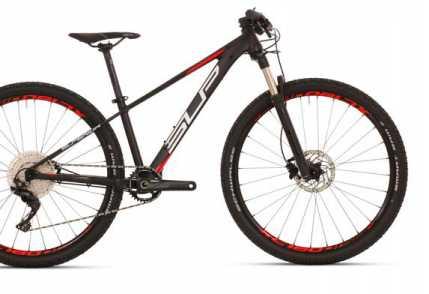 24 TEAM JUNIOR TEAM 27 MATTE BLACK/WHITE/TEAM RED TEAM 24 MATTE BLACK/WHITE/TEAM RED TEAM JUNIOR 24.990 Kč 16.990 Kč 1x11 13.0 (XS), 15.