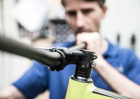 GEOMETRY MTB RACE TEAM XF TEAM XF 29 ISSUE DI2/TEAM XF 29 ISSUE/TEAM XF 29 ELITE FRAME SIZE 15.5"(S) 17.5"(M) 19.0"(L) 21.