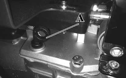 93 94 95 Português Română Türkçe MANUTENÇÃO ÎNTREŢINEREA BAKIM LEIA ATENTAMENTE TAMBÉM O MANUAL DO MOTOR. AFINAÇÃO DO CARBURADOR (motor a gasolina) 136 AVISO: Não modifique o carburador.