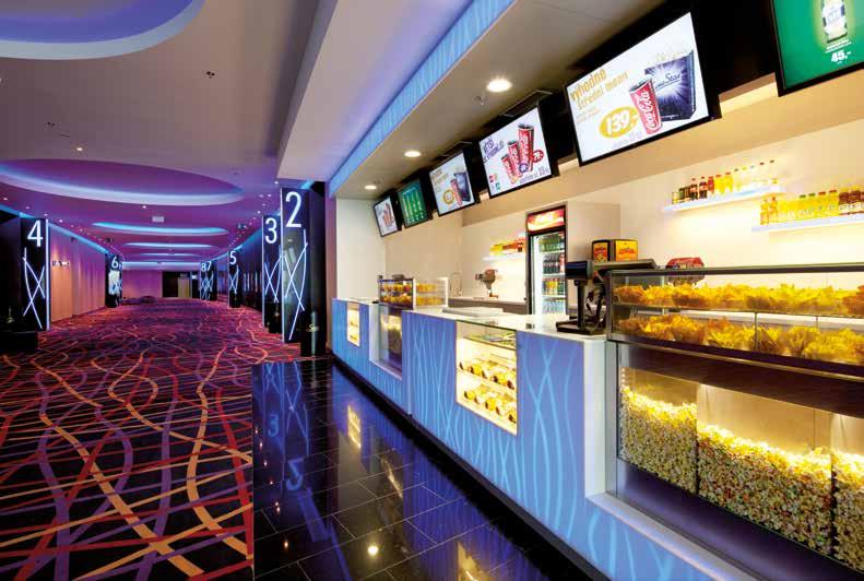 Interiér foyer multikina CineStar v Praze Interior of the foyer of multi-room cinema CineStar in Prague Interiéry foyer multikin v obchodním centru Černý Most v Praze a OC Breda v Opavě byl řešen od