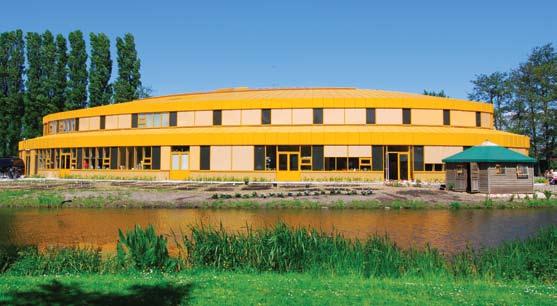 ISCAR KANCELÁŘSKÁ BUDOVA OFFICES - NAGYTARCSA AUTOSALON MUNSTAD - ZEIST PLOŠNÁ VÝMĚRA 1 722 m 2 AREA 1 722 m 2 IZOLAČNÍ