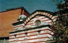 V tomto ase boli známe po celom Uhorsku. V roku 1835 kúpele v Tren ianskych Tepliciach kúpil viedenský finan ník Juraj Sina, prebudoval ich a zmodernizoval.