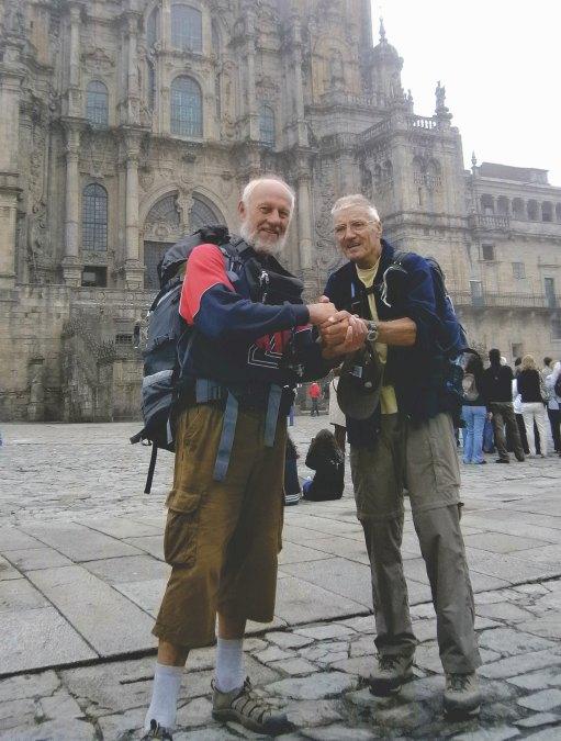12 MOST/X/33 Buen Camino peregrino ali 900 km peš pri 70-ih Konec lanskega poletja se je na več kot 900 km dolgo romanje po poti svetega Jakoba, ki jo vsako leto prehodi ali prekolesari na tisoče